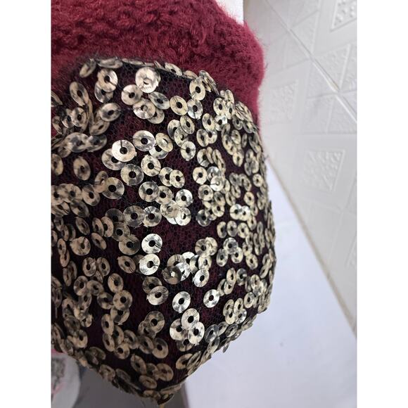 May & July Sweater Size Medium Wine red burgundy matt gold sequins on shoulders - Picture 5 of 11